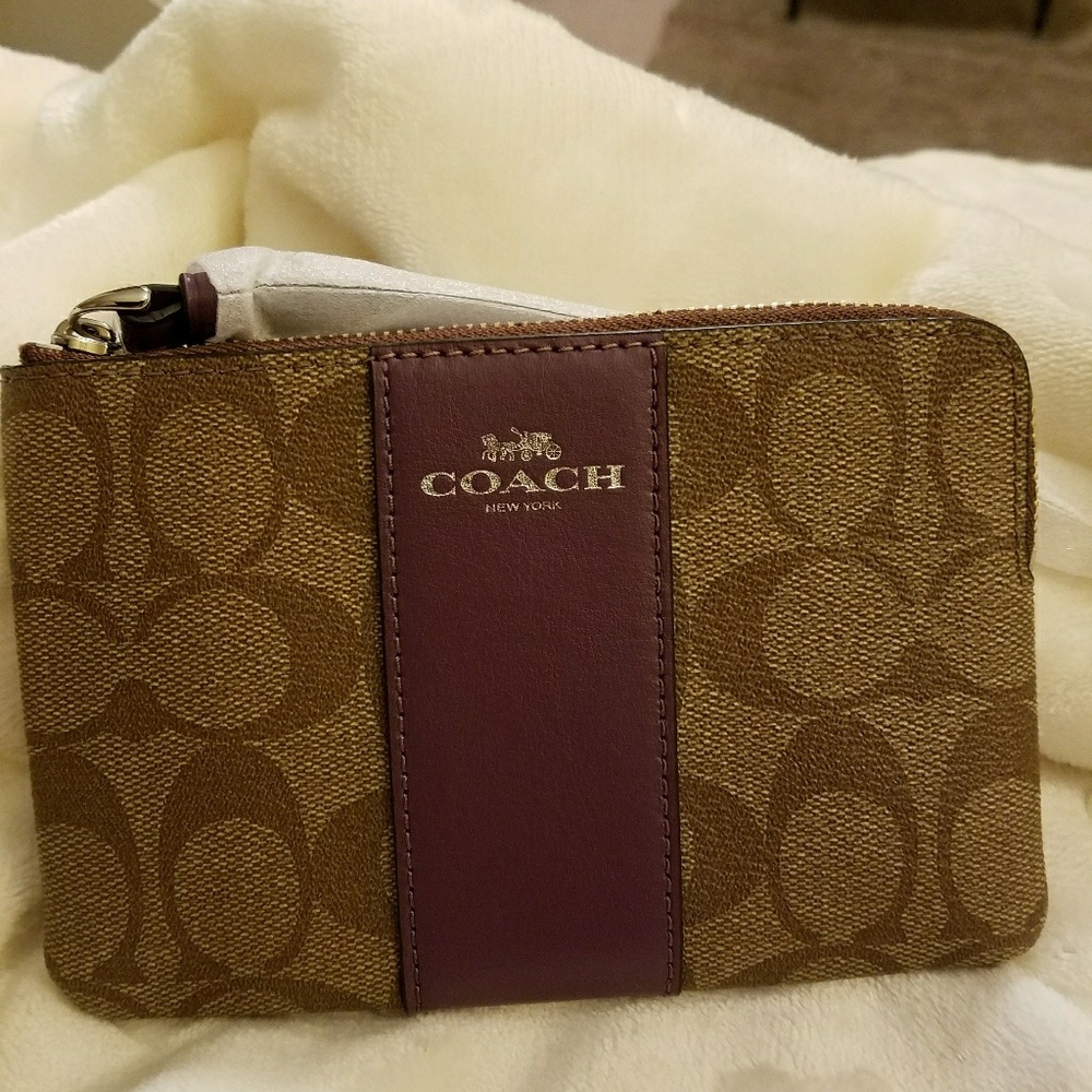 NWT🍇Coach🍇Signature🍇C🍇Wristlet